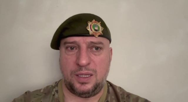 <i>Уставший и расстроенный: генерал из Чечни прокомментировал крушение борта с Пригожиным</i>