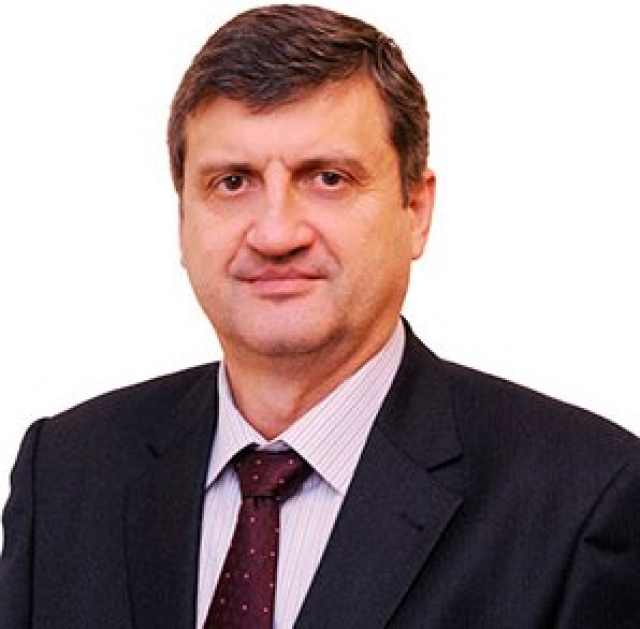 <i>Руководитель администрации главы и правительства из Дагестана отправится на СВО</i>
