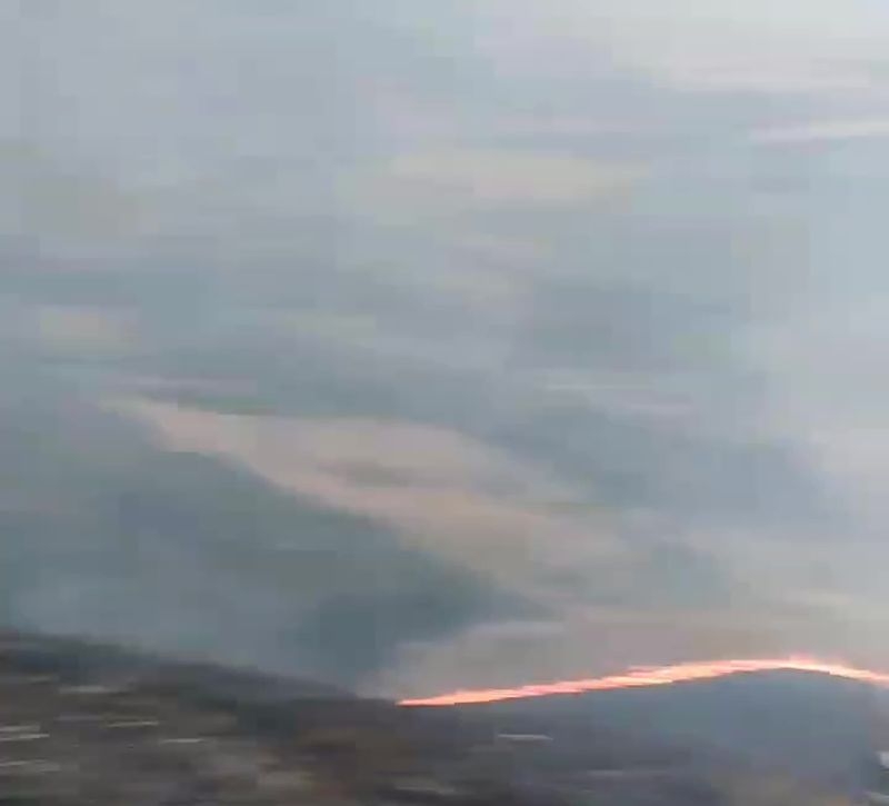 Тушение пожара на горе Юца в Предгорном округе осложняет ветер. Видео