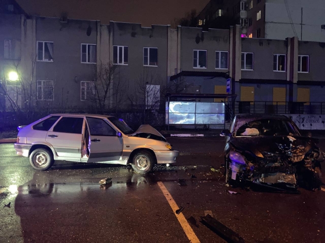 <i>В Будённовске пьяный водитель-бесправник спровоцировал ДТП</i>