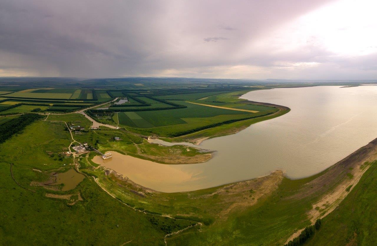 Кубанское водохранилище. Кубанское водохранилище Ставропольский край. Кубанское водохранилище Карачаево-Черкесия. Кубанское водохранилище КЧР. Кубанскую ГАЭС.