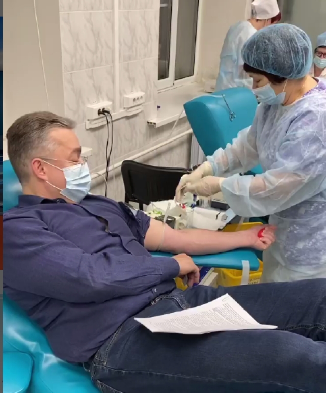 <i>Владимир Владимиров: «Становясь донором крови – помогаешь спасать жизни»</i>