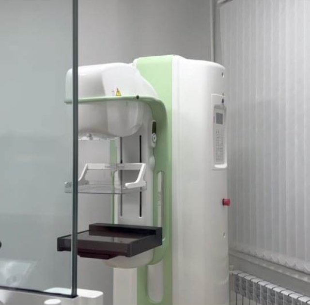 <i>Поликлиники в КБР получили современные щадящие маммографы</i>