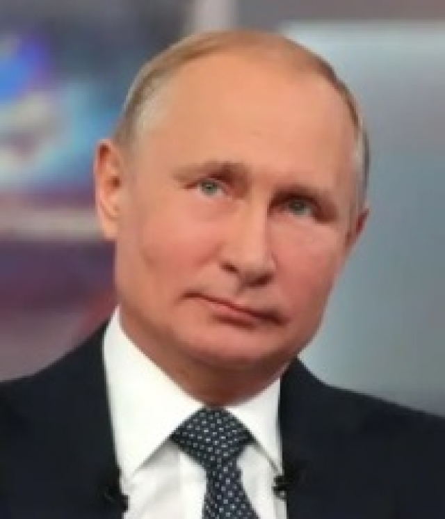 <i>Владимир Путин побеседует с активистами &quot;Машука&quot;</i>