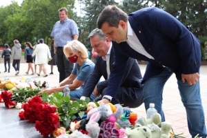 Жители Пятигорска почтили память жертв теракта в школе Беслана