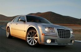 <i>Автомобиль Chrysler 300</i>