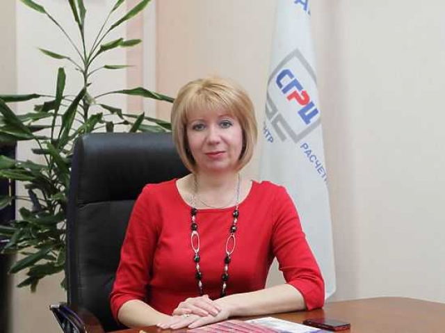 <i>Светлана Фомина консультирует ставропольцев по злободневным вопросам оплаты услуг ЖКХ</i>